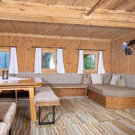 Semesterbostad Hochzillertalblick *